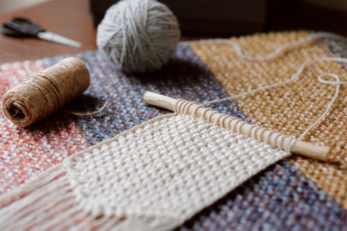 Knitting a Blanket:  What Kind of Yarn Should You Use?